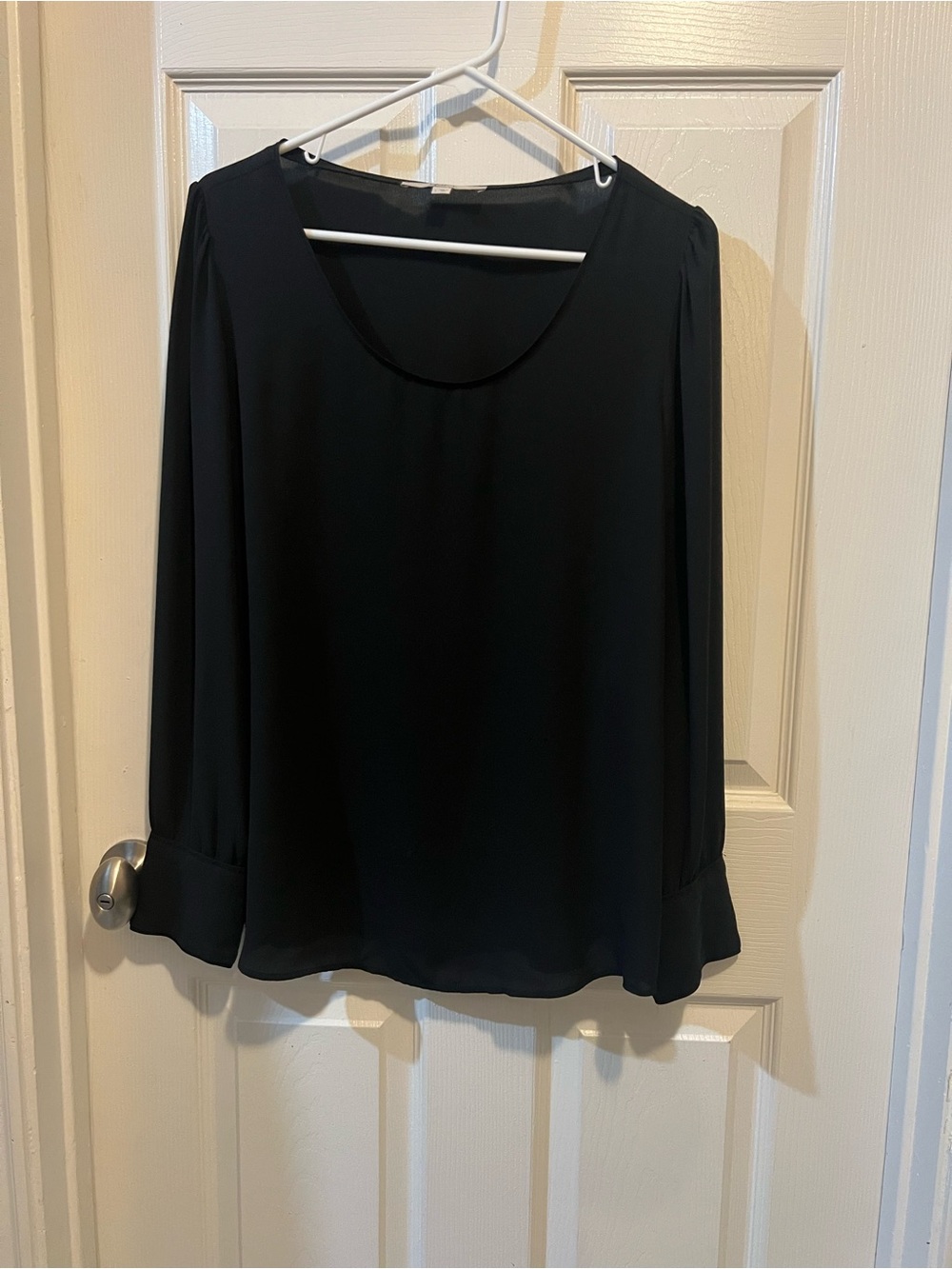 LOFT Black Long-Sleeve Scoop Neck Blouse
